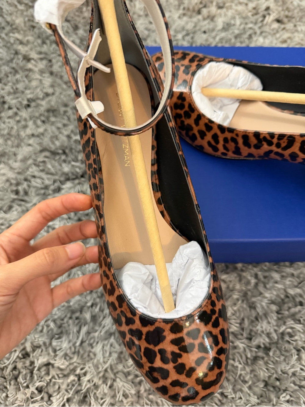 Stuart Weitzman Leopard-Print Ankle-Strap Pumps in Brown/Black New in Box - Picture 2 of 8
